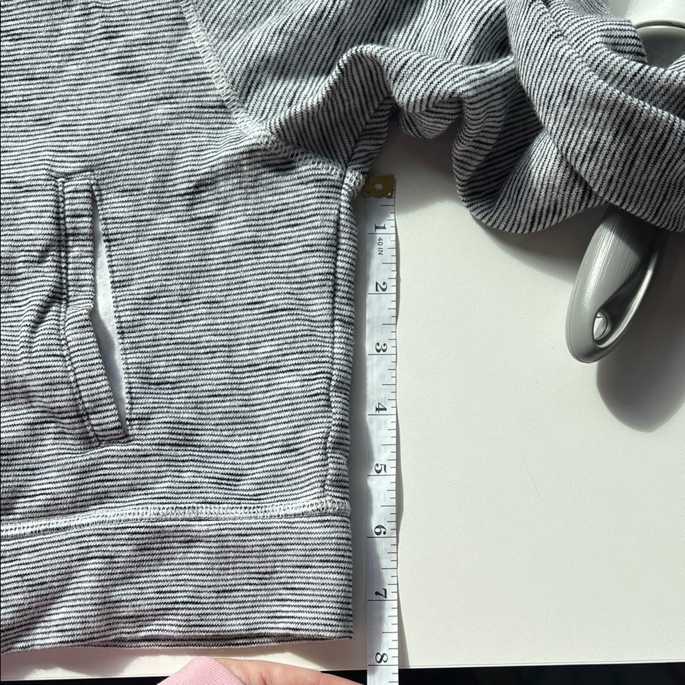 Victoria Secret Angel Gray Zip-Up Hoodie Womens Small / P Cropped - Picture 8 of 8